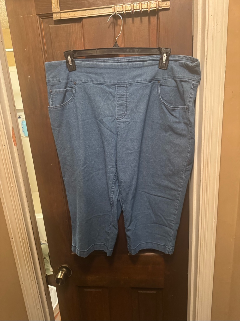 Women’s XXL Blue Stretch Capri Jeans